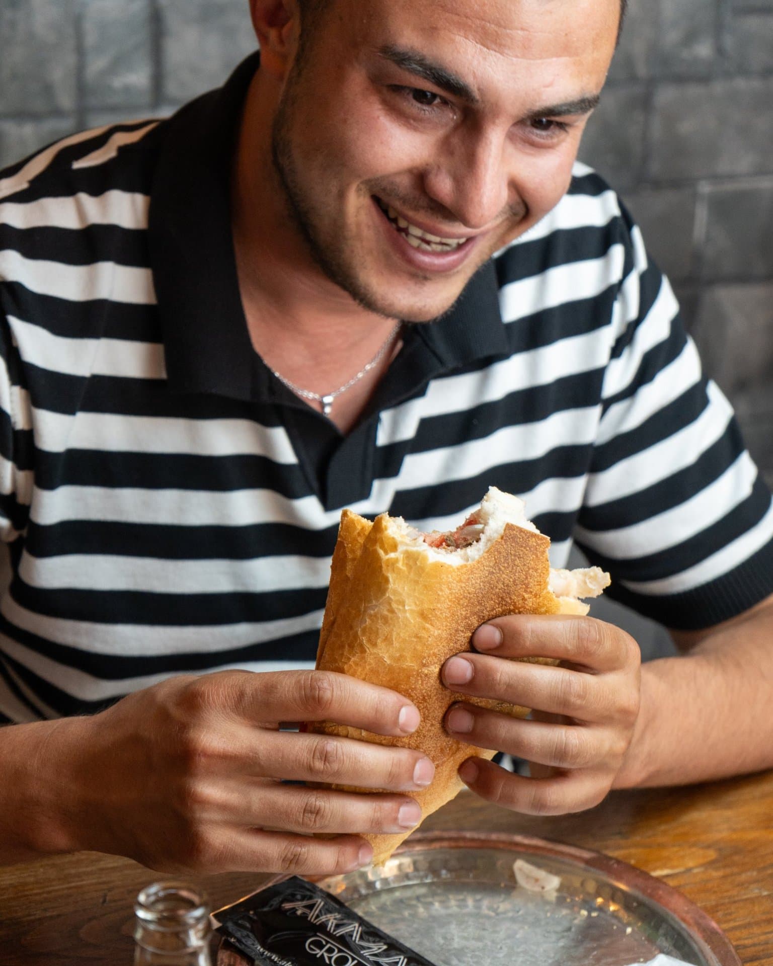 Kavurma ekmek arası - misafir